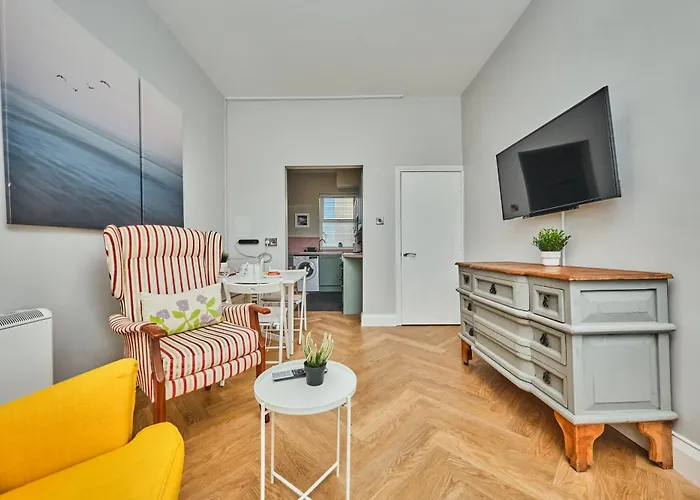 3 Dunluce Park - Portrush By The Sea