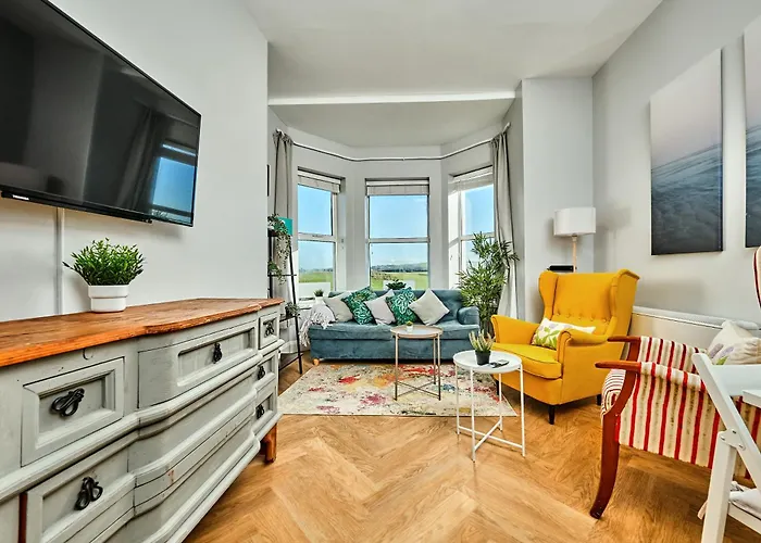 3 Dunluce Park - Portrush By The Sea