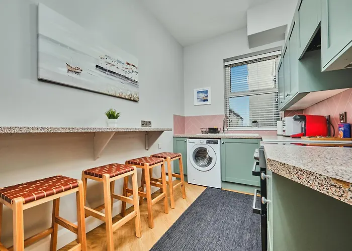3 Dunluce Park - Portrush By The Sea