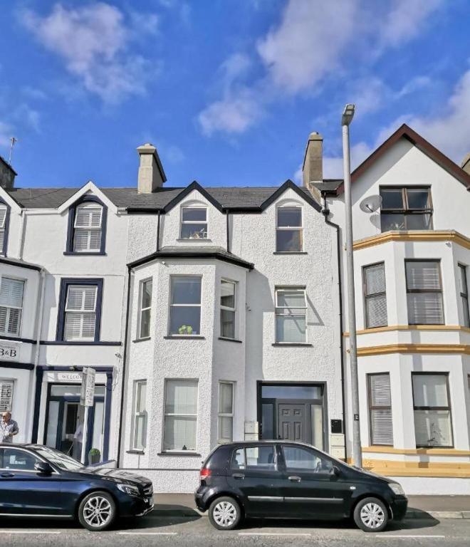 Apartment 3 Dunluce Park - By The Sea *