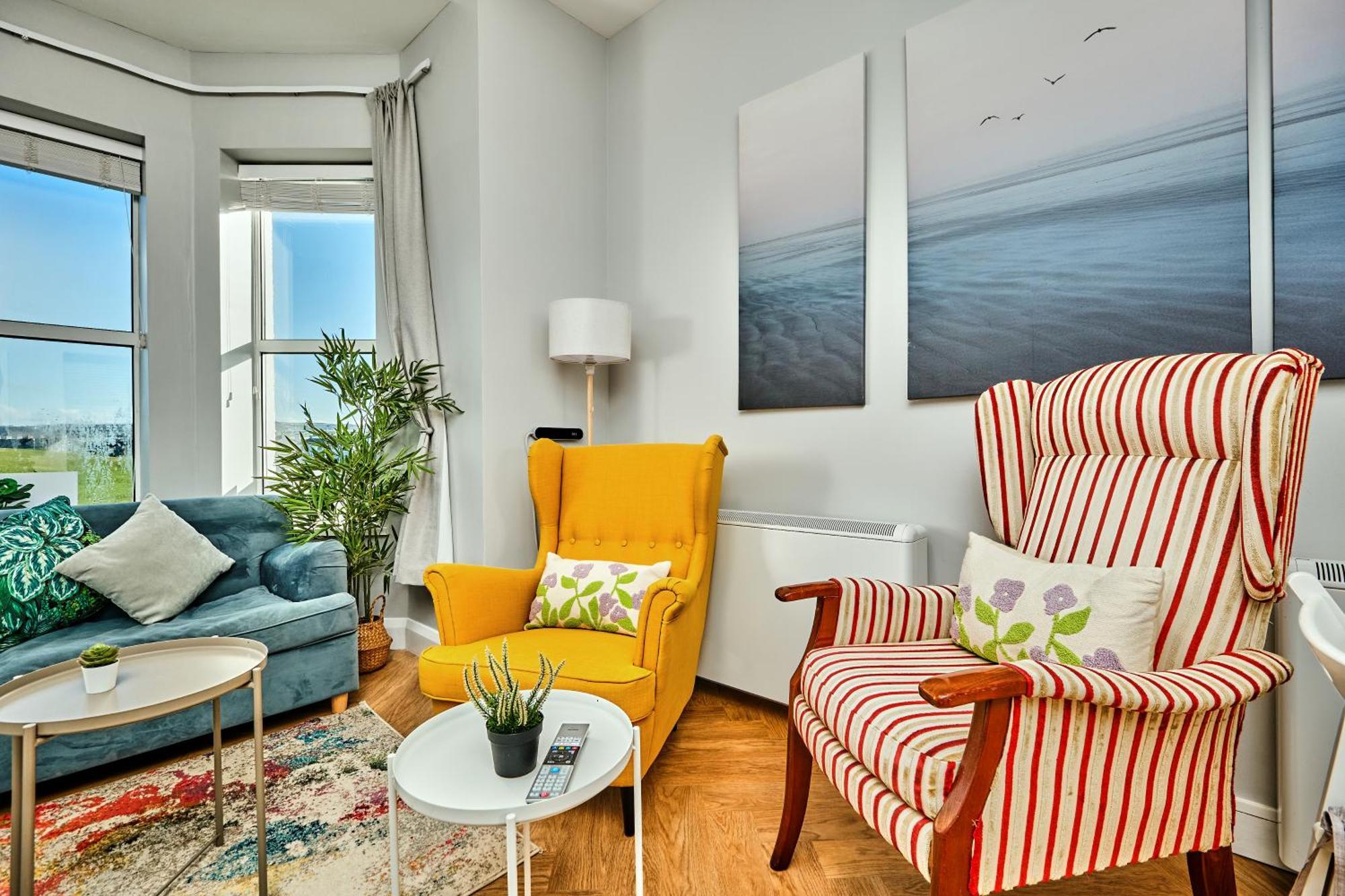 3 Dunluce Park - By The Sea