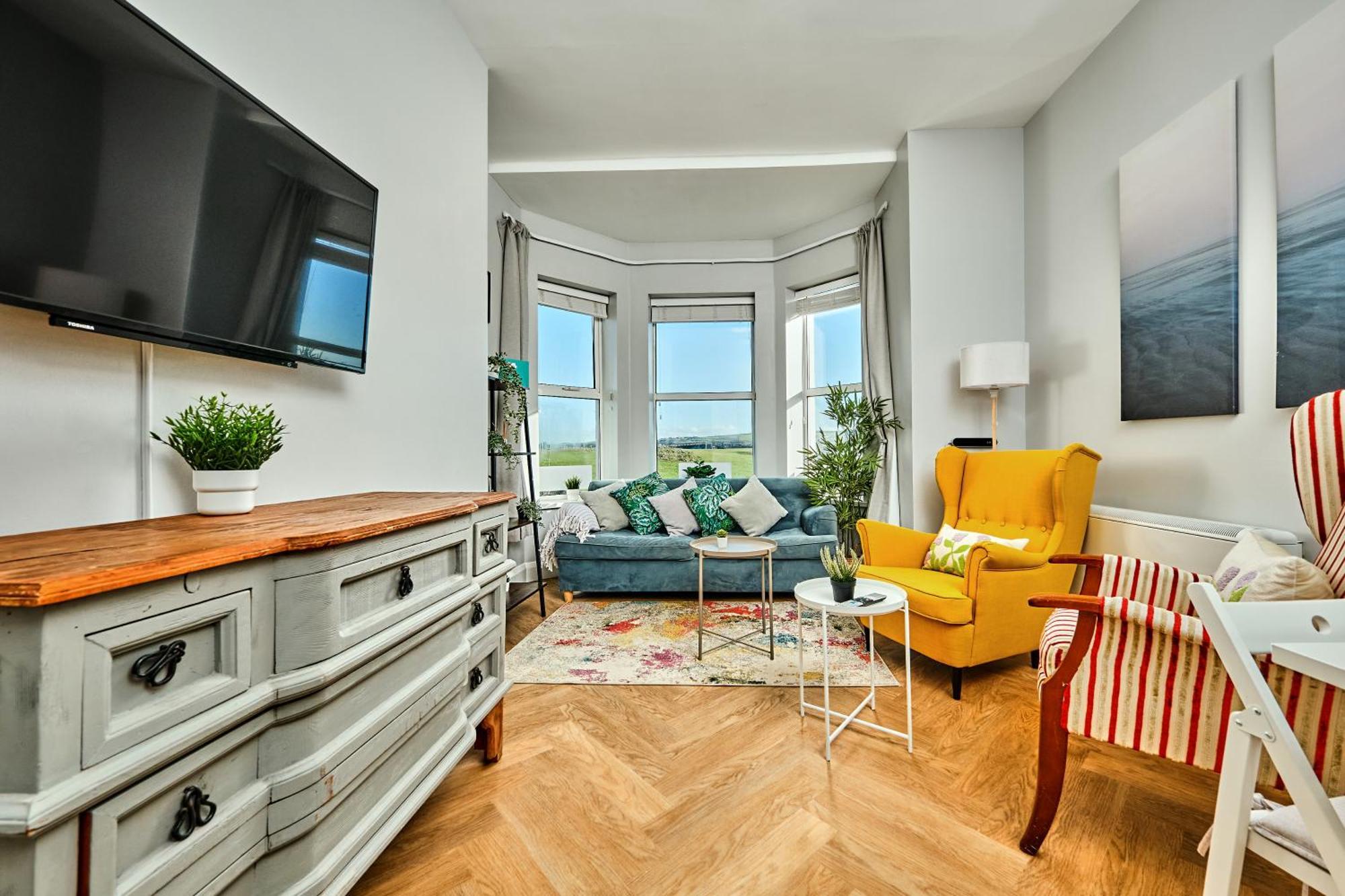 3 Dunluce Park - By The Sea *